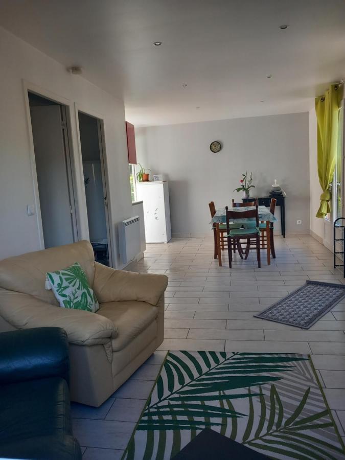 Petit Chalet En Bois Reynes Luaran gambar