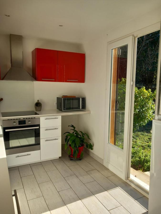Petit Chalet En Bois Reynes Luaran gambar