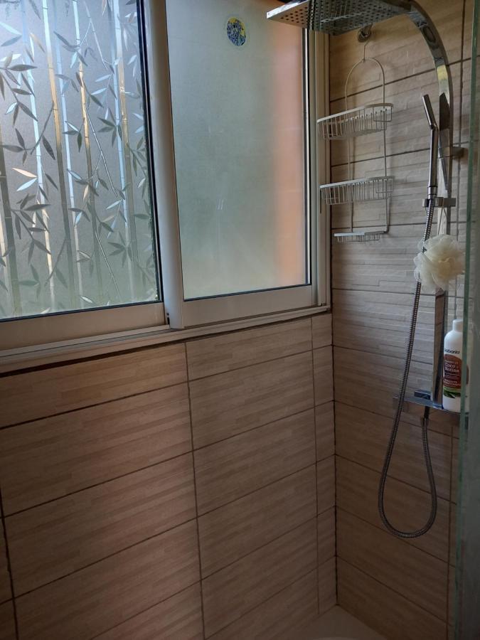 Petit Chalet En Bois Reynes Luaran gambar